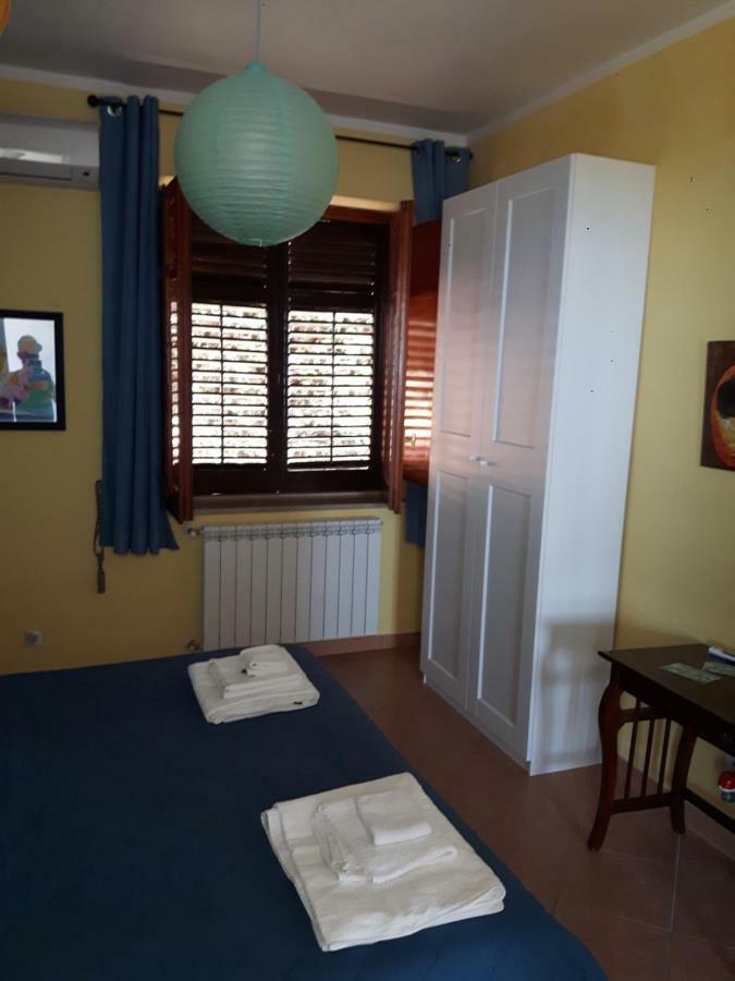איסולה דלה פמינה Villa Le Due Palme מראה חיצוני תמונה